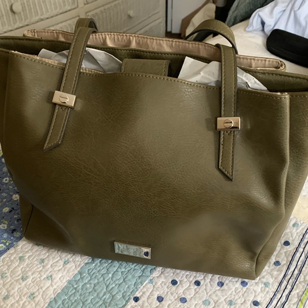 NWT Jones New York olive-colored tote/purse.